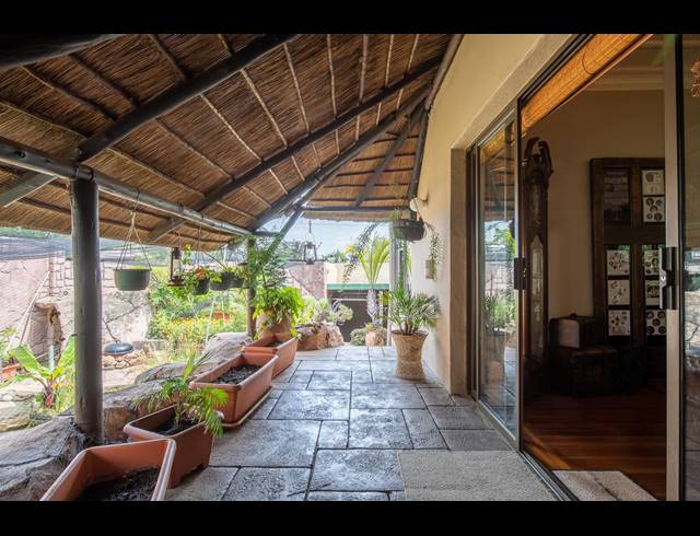 3 BEDROOM FREEHOLD FOR SALE IN KENSINGTON
